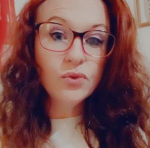 Meet your Posher, Holly